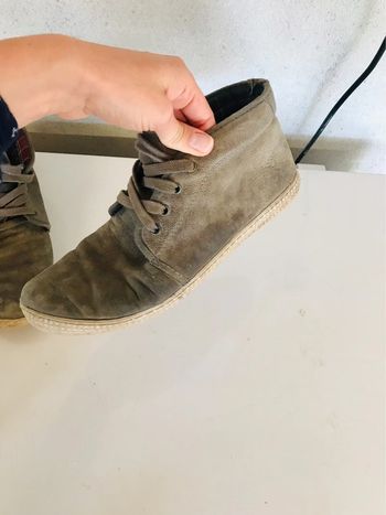 Chaussure montantes grises