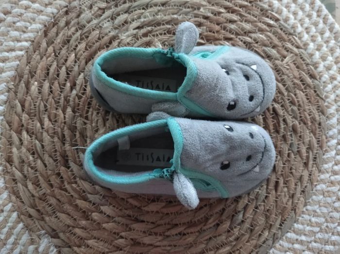 Chaussons Tissaia pointure 22 - photo numéro 3