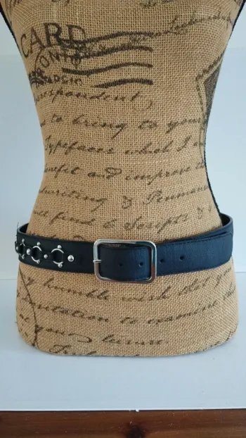 Ceinture noire multi ronds argenté 90 cm