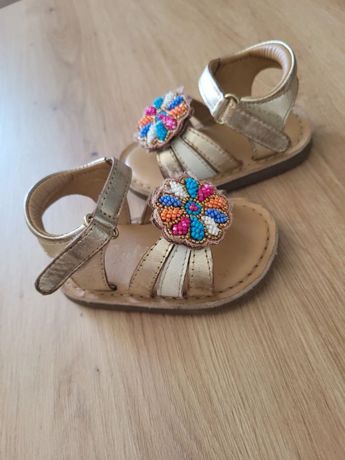 Sandales