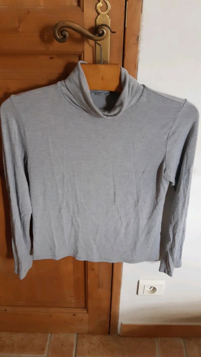 Tee-shirt col roulé gris