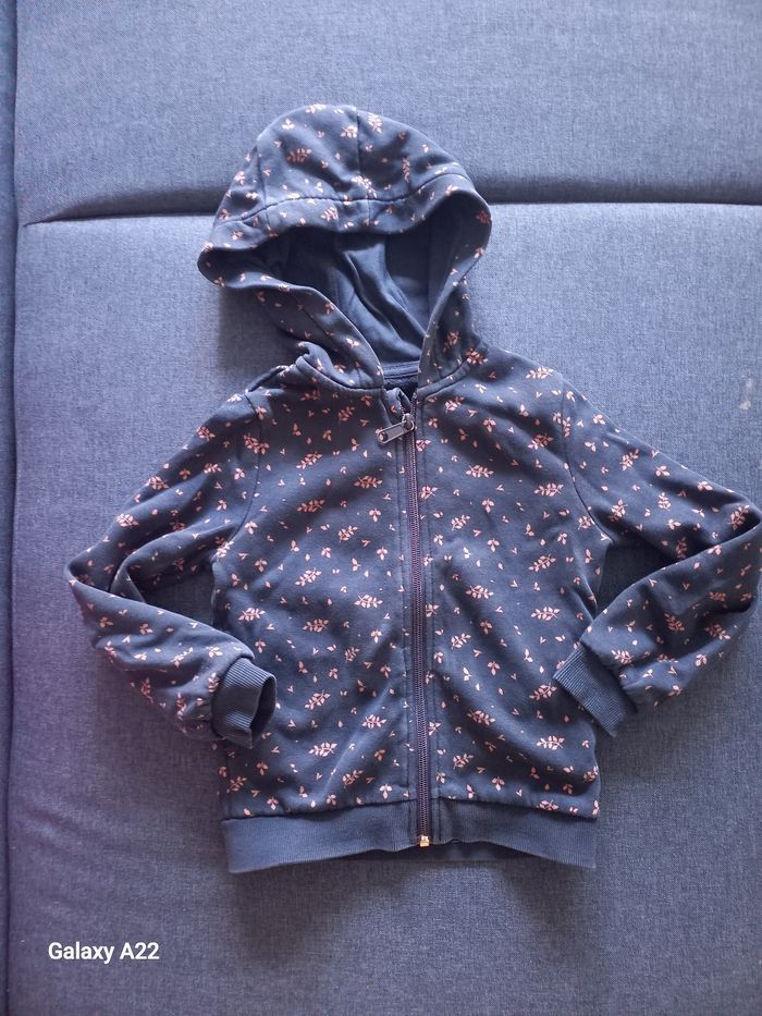 Lot sweats - photo numéro 2