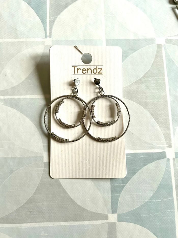 Lot de 2 paires de boucles d’oreilles - Etat: neuf - photo numéro 2