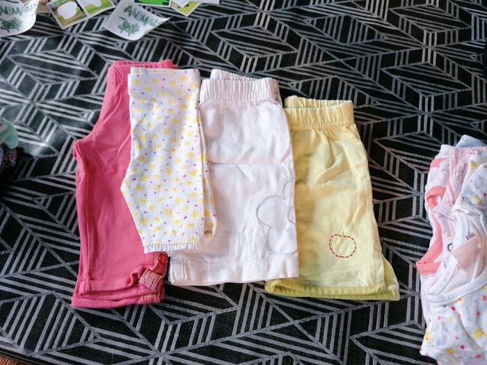 Lot 4 pantalons 3 mois