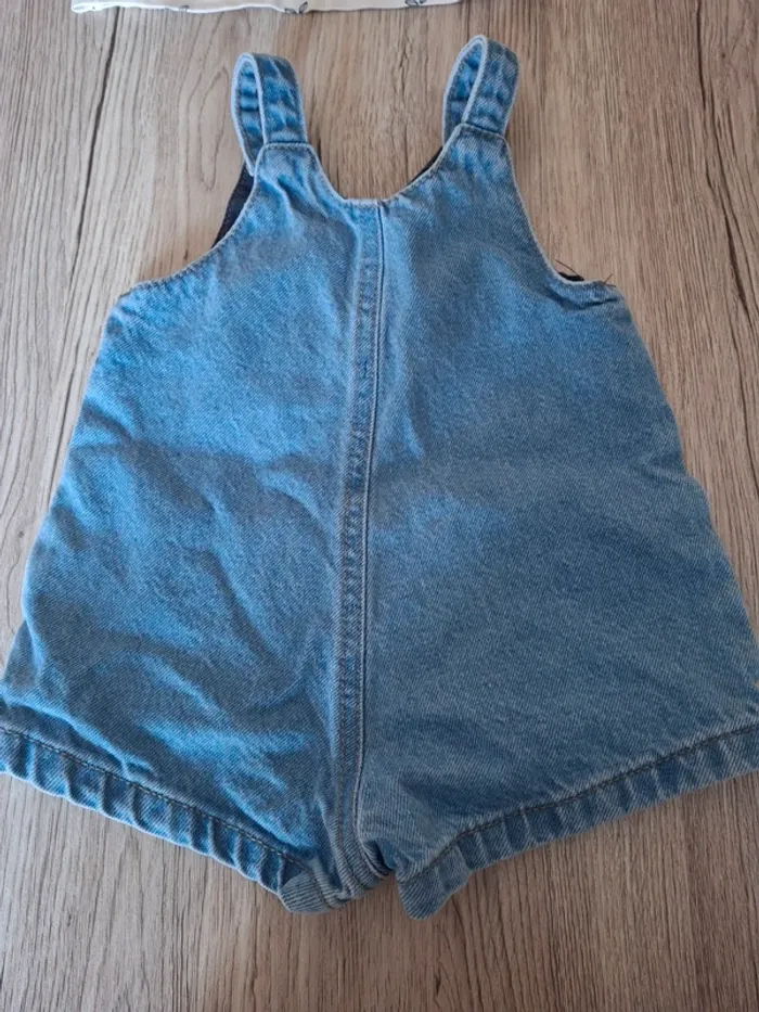 Ensemble salopette short tee-shirt kiabi 12 mois - photo numéro 4
