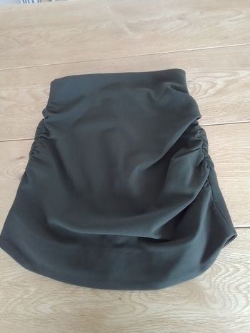 Jupe vert kaki ”Zara ” taille xs ”34”