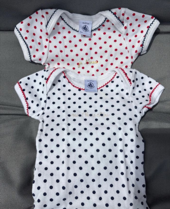 Lot de 2 bodies Petit bateau 6M