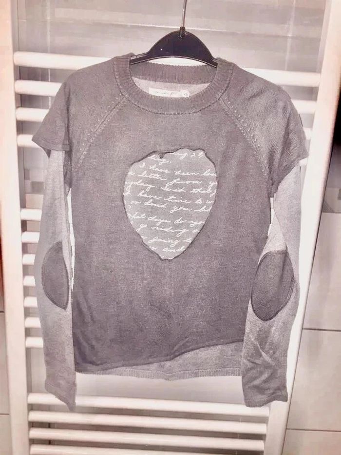 Pull Teddy Smith taille 12 ans en tbe à 4 euros