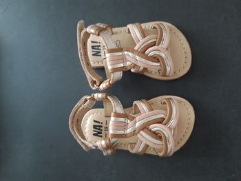 Nu pied Na! Taille 19