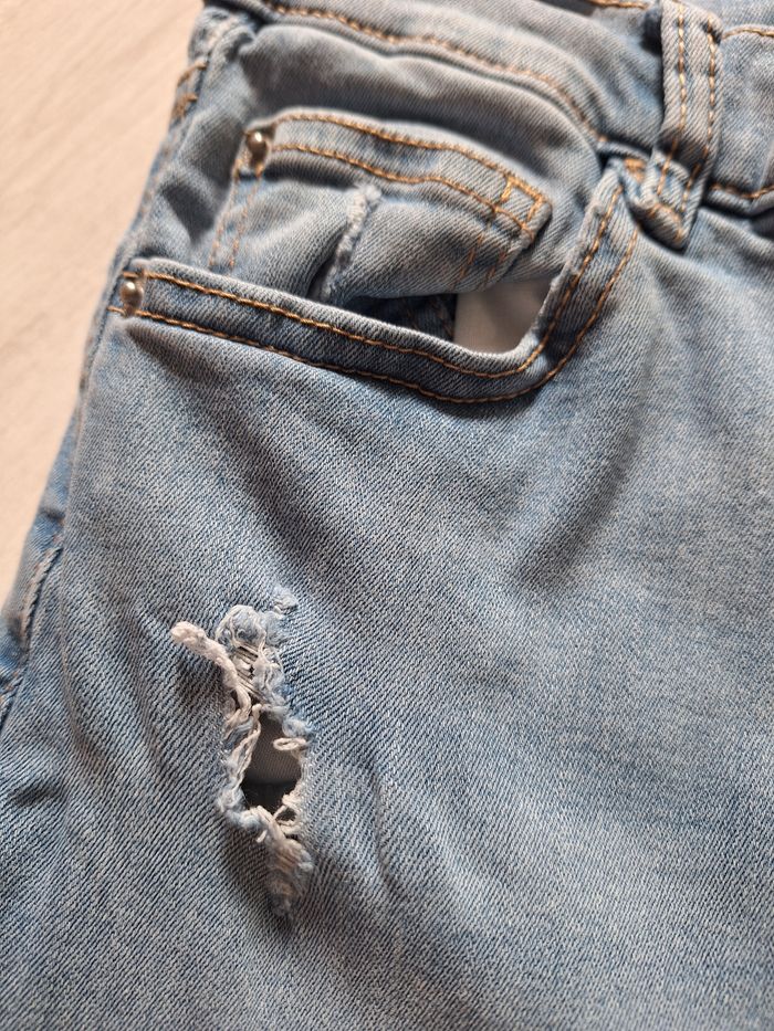 Jean bleu Pull&Bear - photo numéro 4
