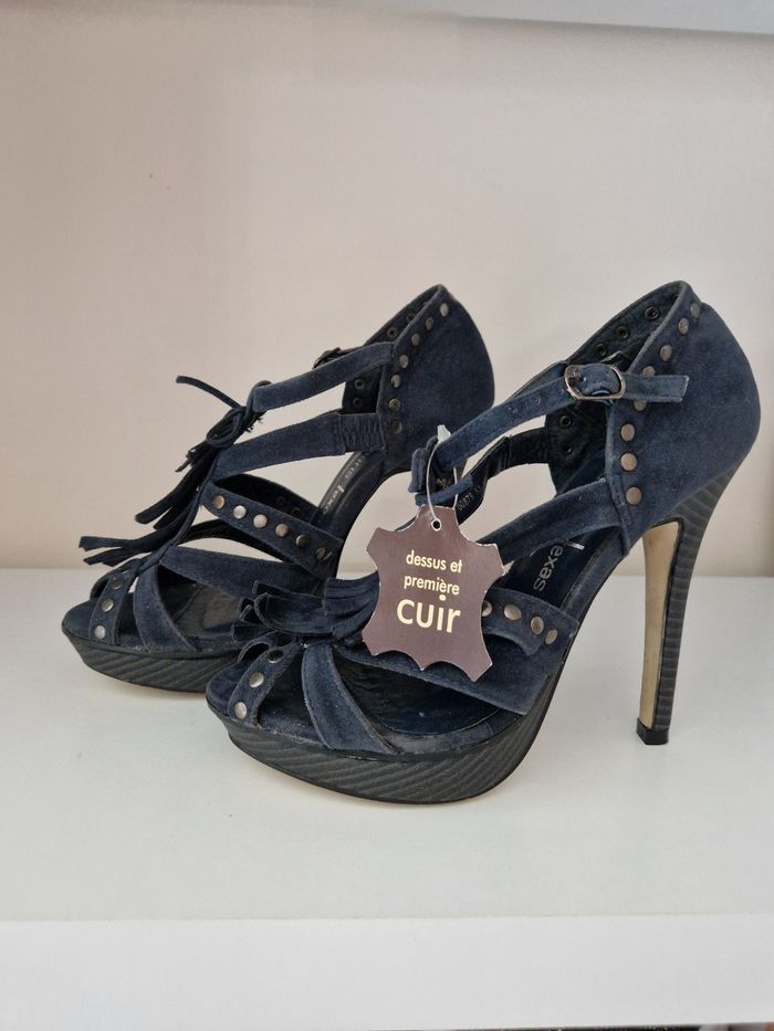 Sandales hautes neuves