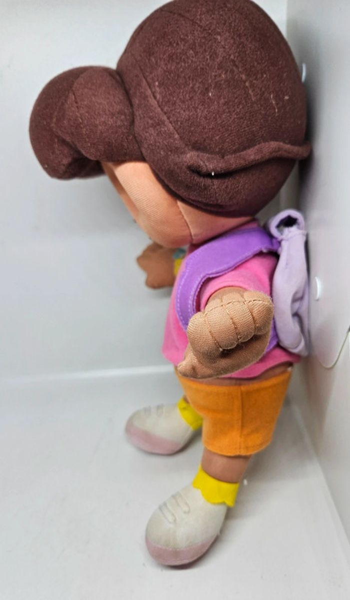 Dora l'exploratrice. 
Hauteur : 32cm. - photo numéro 4