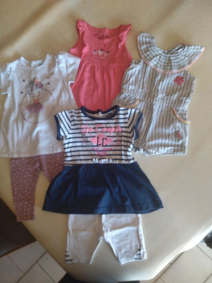 Lot pour bébé fille de 6 mois. Très bon état