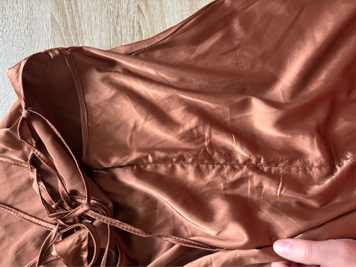 Robe moulante dos croisé - photo numéro 3