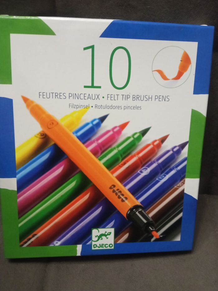 Coloriage+ feutres. - photo numéro 5