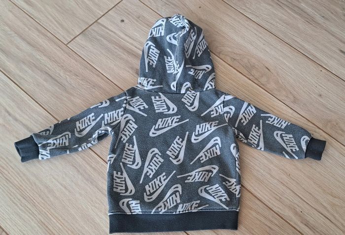 Ensemble Nike 12 mois - photo numéro 3