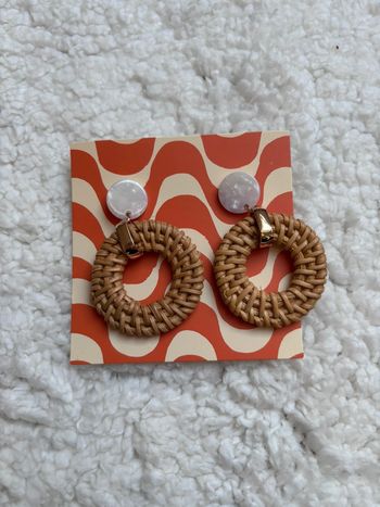 Paire de boucle d’oreille neuve