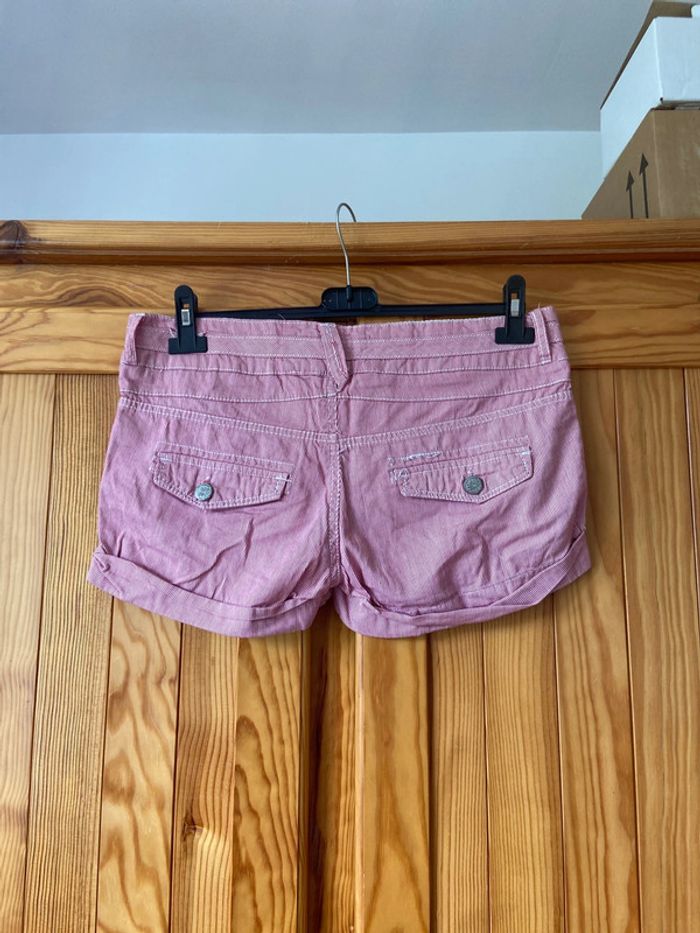 Short femme 38 - photo numéro 3
