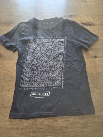Tee shirt