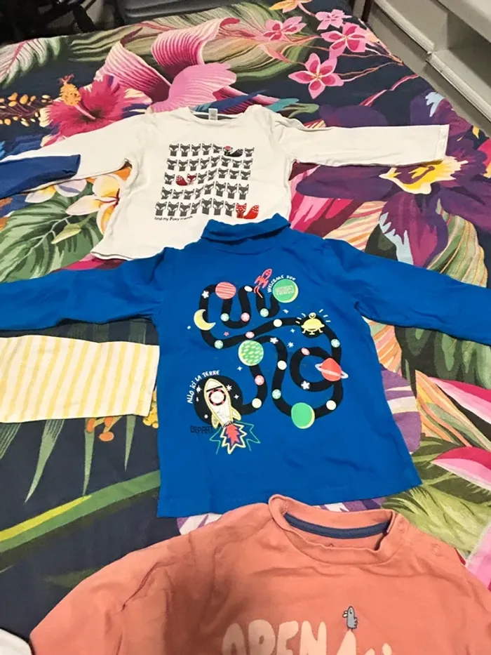 Lot de tee shirt - photo numéro 4