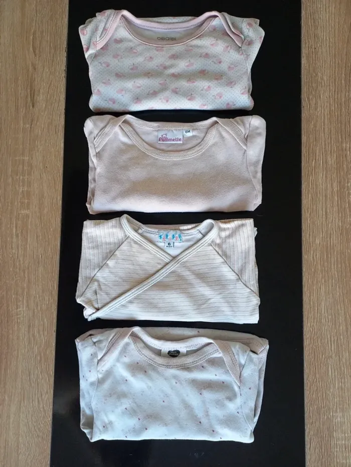 Lot de 4 bodys bébé 6 mois