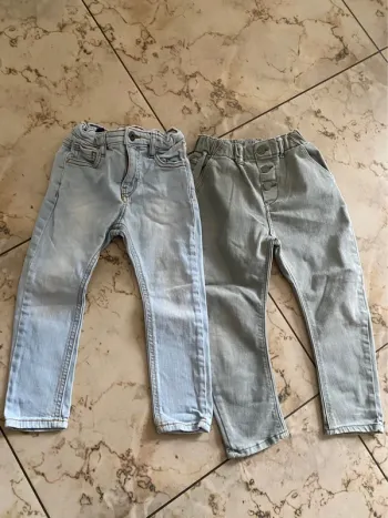 Lot 2 jeans Zara 104 cm