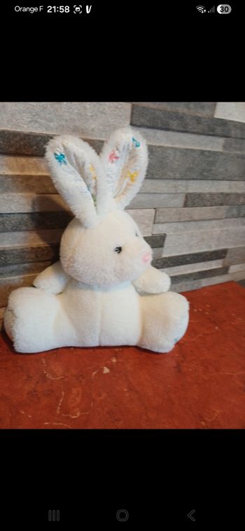 Peluche lapin blanc 