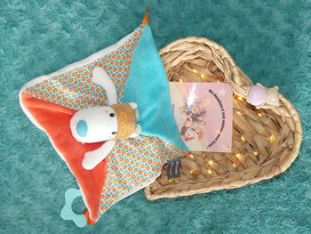 Doudou plat chien blanc bleu orange Orchestra 🐶tbe