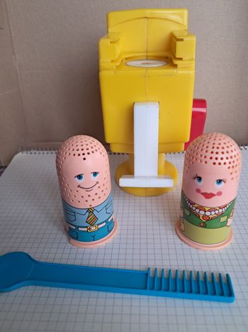 Fauteuil coiffure et 2 personnages