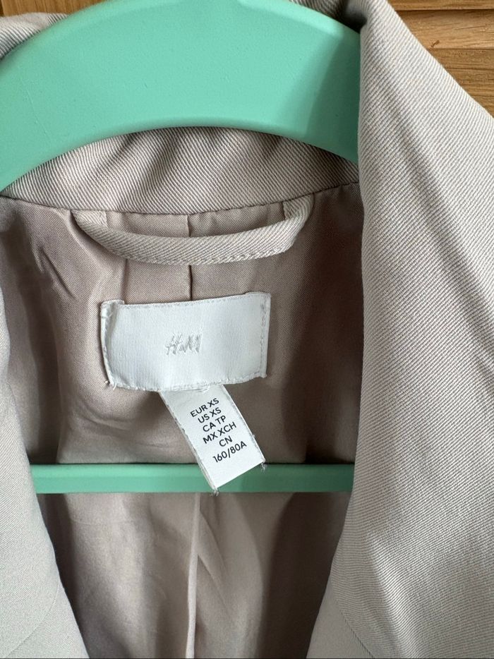 blazer H&M beige taille XS en bon état - photo numéro 2