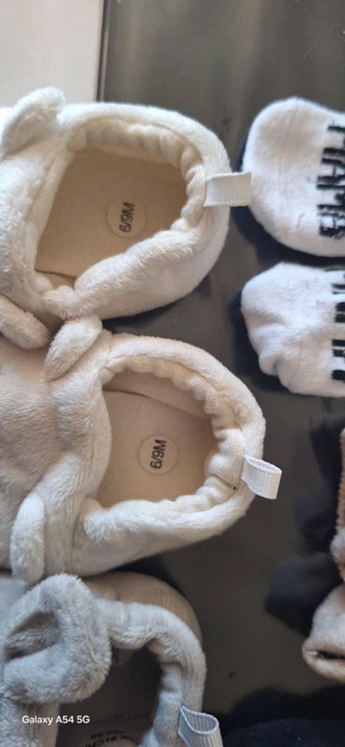 Lot de petit chaussons et chaussettes - photo numéro 6
