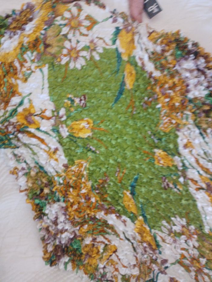 magnifique tee shirt vert a fleurs  neuf