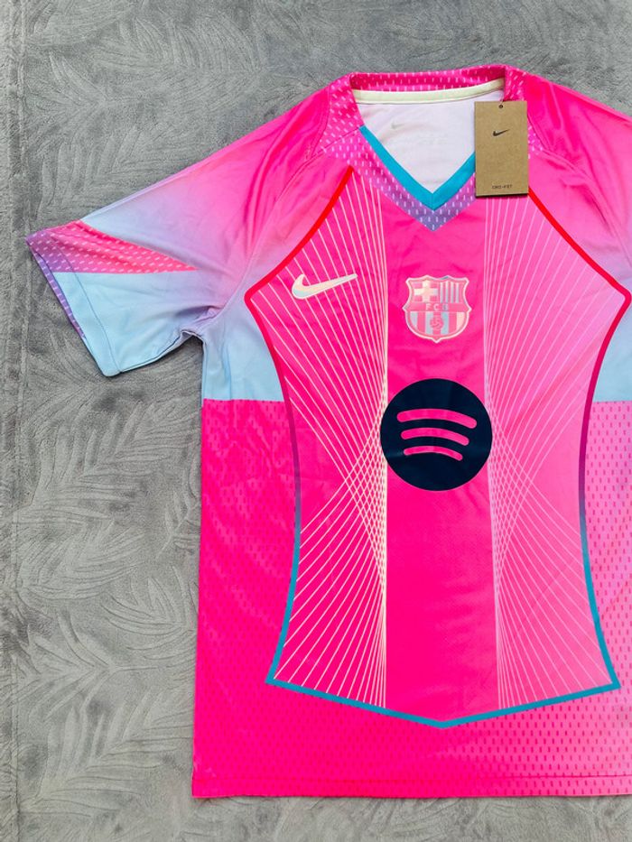 Maillot concept foot Barça rose taille S - photo numéro 2