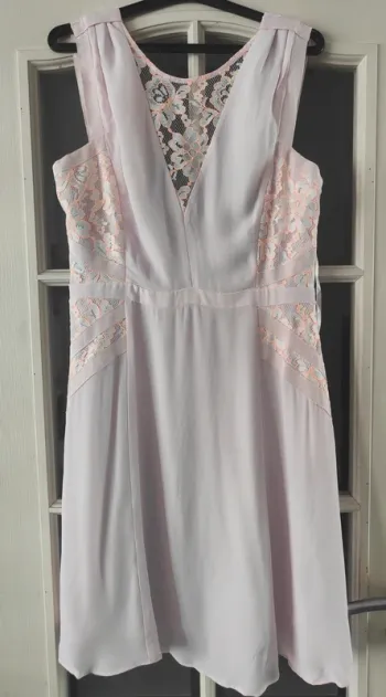 Robe French Connection rose neuve