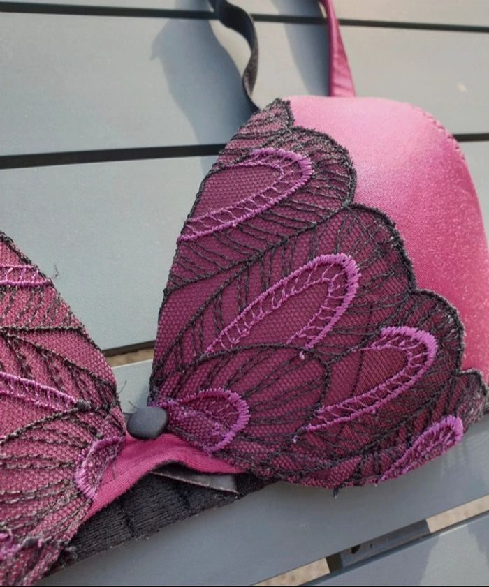 Soutien gorge violet noir implicite - photo numéro 4