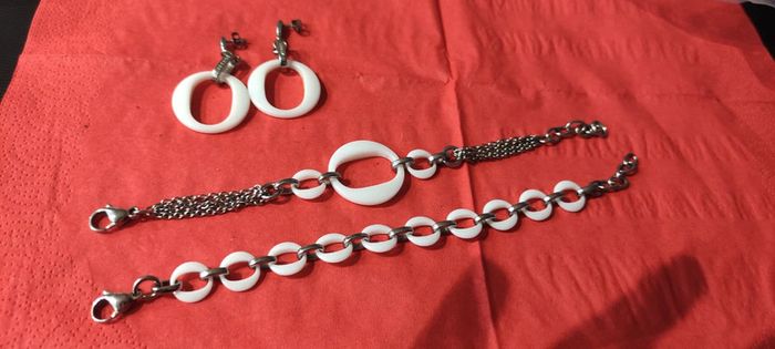 Bracelets et boucles d oreilles acier et céramique