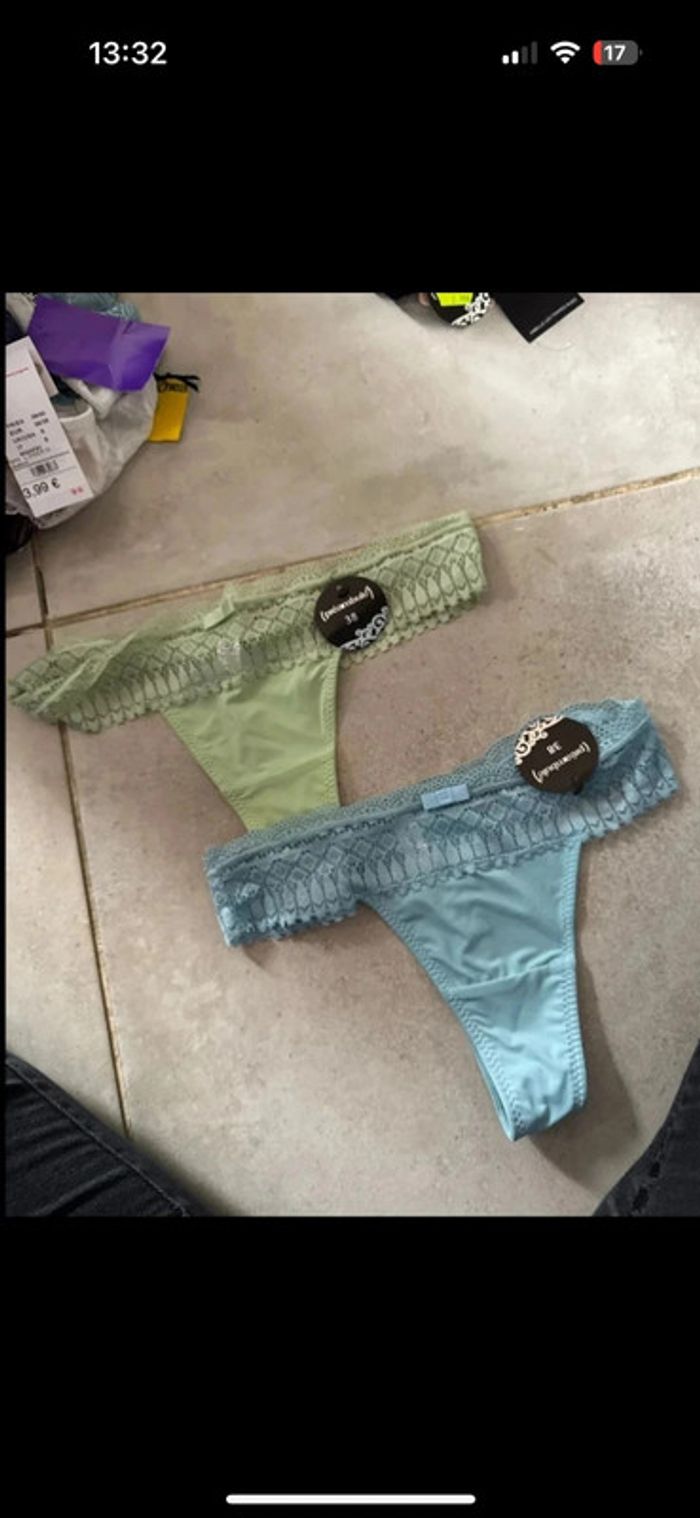 Lot de deux strings neuf avec étiquette taille 38 - photo numéro 3