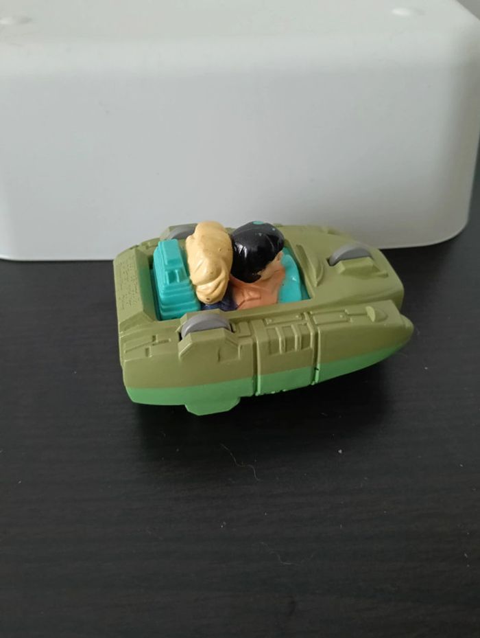 Voiture captain planet burger king 
Année 1991 - photo numéro 2