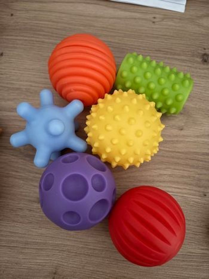 Lot balles d’eveil - photo numéro 2