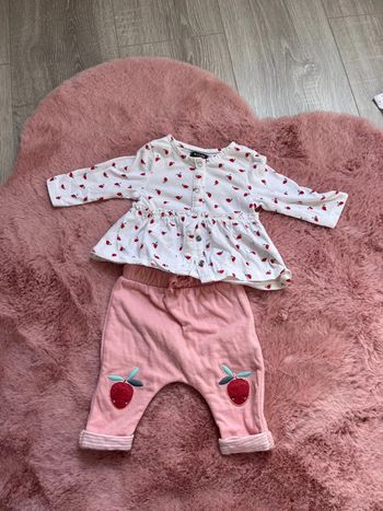Ensemble 1 mois bébé fille