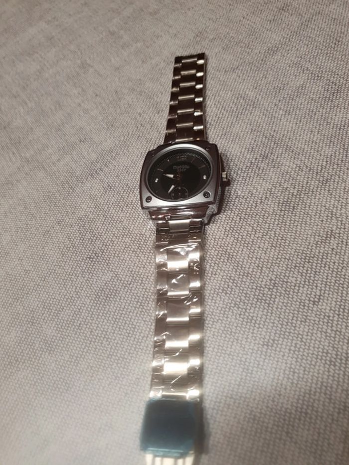 Montre grand cadran - photo numéro 2