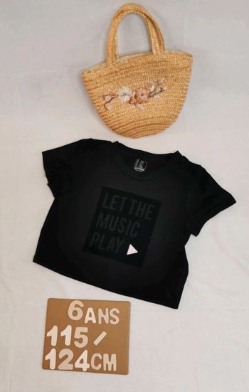 Tee-shirt  👸de  danse,  croc top, décathlon,  6ans