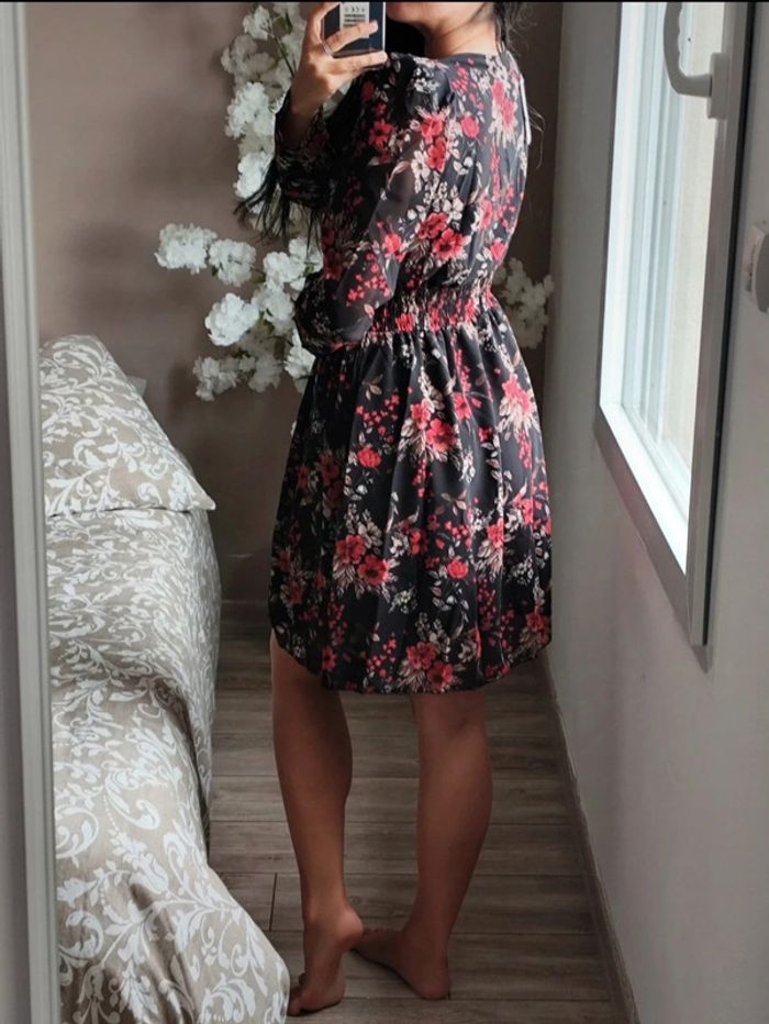 Robe noire - photo numéro 2