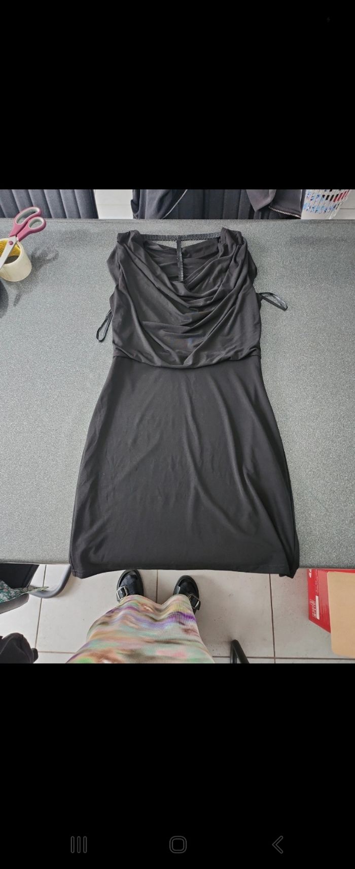 Robe noir Morgan