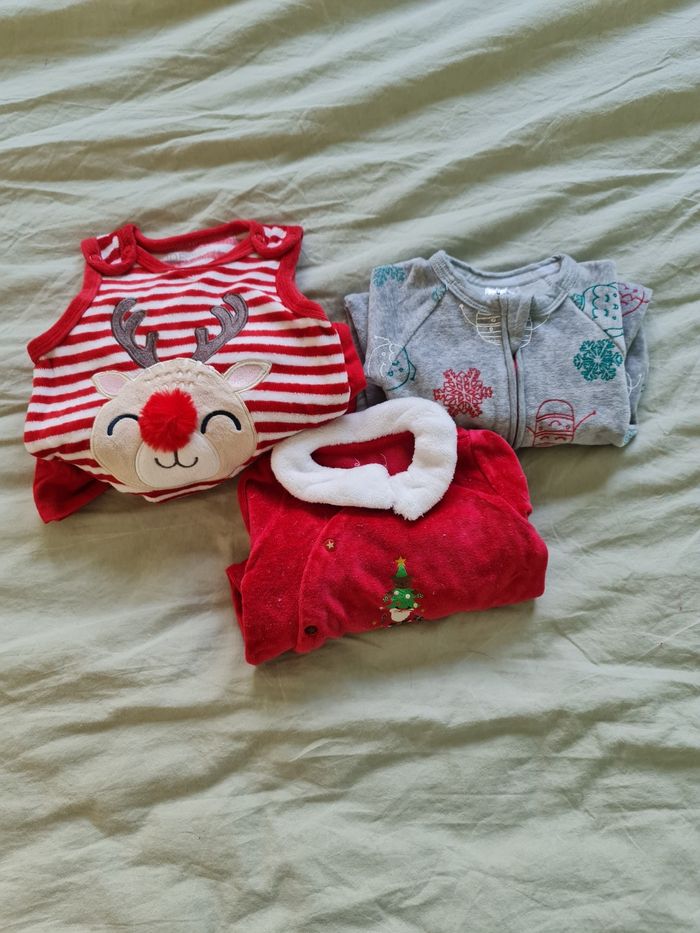 Lot pyjamas spécial Noël 1-3 mois