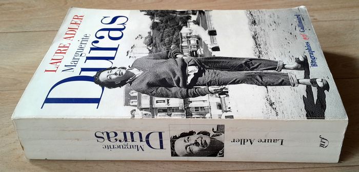 Laure Adler - Marguerite Duras (biographie) - photo numéro 2