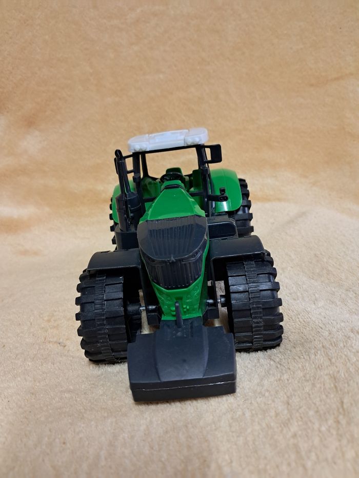 Lot de 2 tracteurs - photo numéro 3