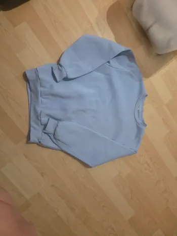 Pull taille S couleur bleu