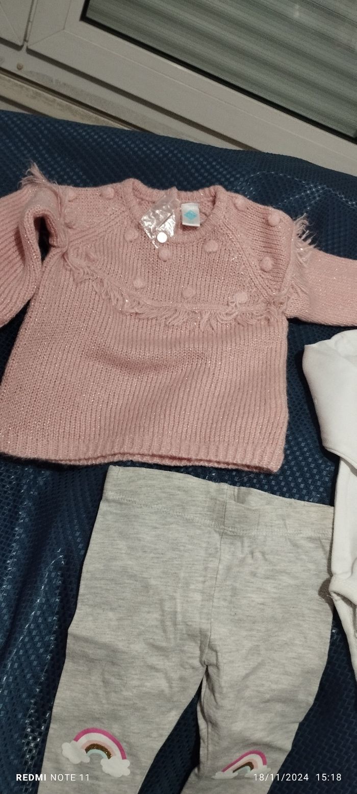 Lot de vêtements - photo numéro 2