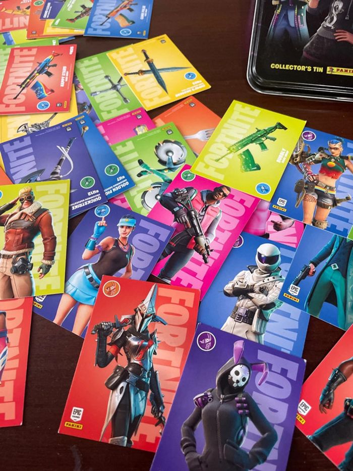Cartes fortnite et boîte en métal - photo numéro 3